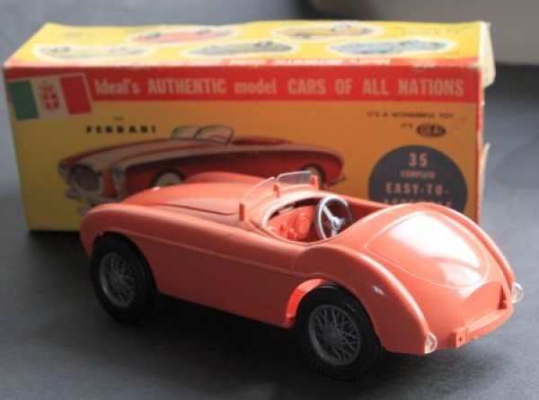 Ideal Toy Corporation Ferrari 212 Roadster 1955 Plasticmodel in original box (7491)